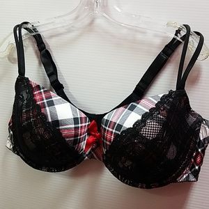 Lightly padded underwire bra